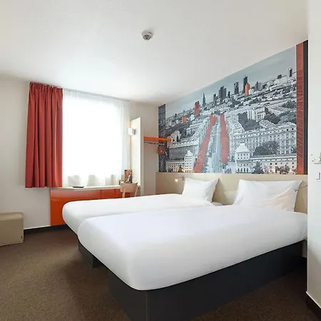 Hotel Warszawa-okecie Warsaw