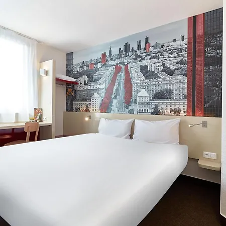 Hotel Warszawa-okecie Varšava