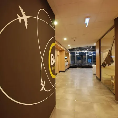 Hotel Warszawa-okecie 2*
