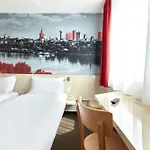 Warszawa-okecie Hotell