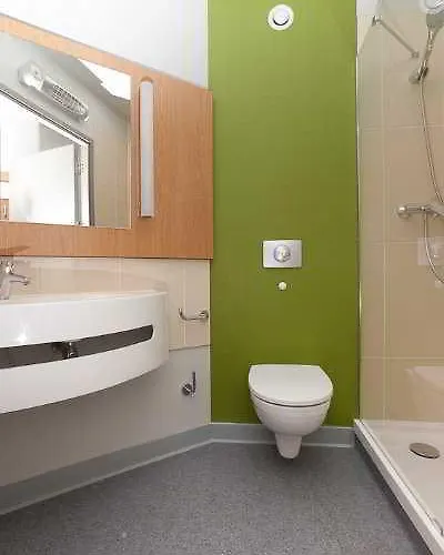 Hotel Warszawa-okecie 2*