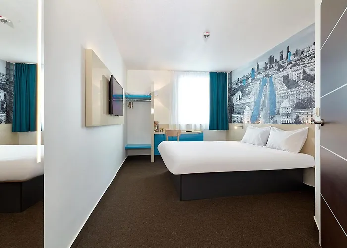 Hotel Warszawa-okęcie