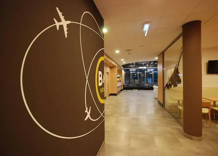 Hotel Warszawa-okęcie 2*