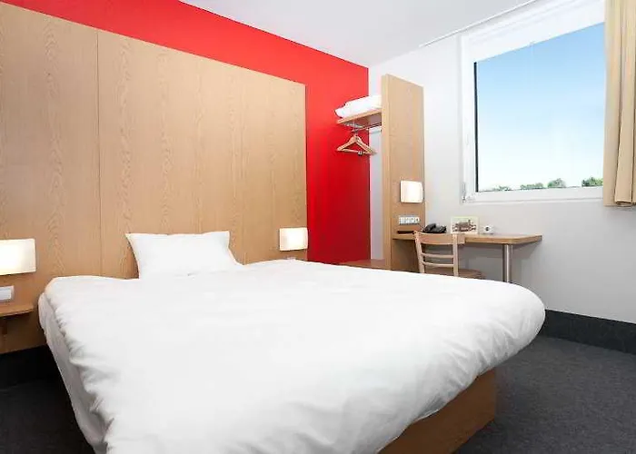 Hotel Warszawa-okęcie